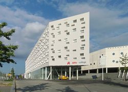 Normal_750px-130904_alfa-college_boumaboulevard_groningen_nl__1_